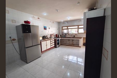 Casa de condomínio para alugar com 468m², 3 quartos e 2 vagas