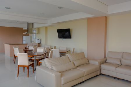 Apartamento à venda com 54m², 2 quartos e 1 vaga Apartamento à venda com 54m², 2 quartos e 1 vagaÁrea comum - Salão de festas