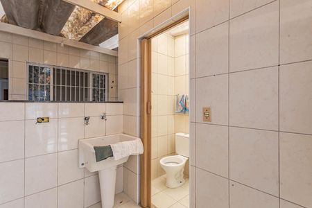 Casa à venda com 121m², 3 quartos e 1 vagaÁrea de Serviço