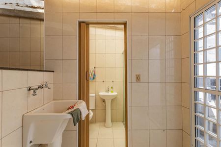 Casa à venda com 121m², 3 quartos e 1 vagaÁrea de Serviço