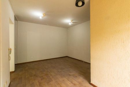 Sala de apartamento para alugar com 3 quartos, 70m² em Uberaba, Curitiba