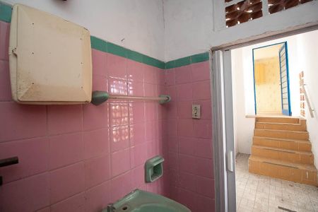 Casa à venda com 81m², 3 quartos e sem vagaBanheiro 