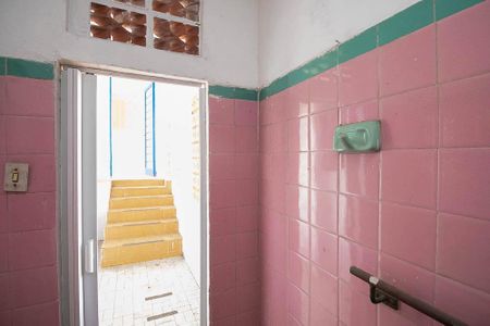 Casa à venda com 81m², 3 quartos e sem vagaBanheiro 