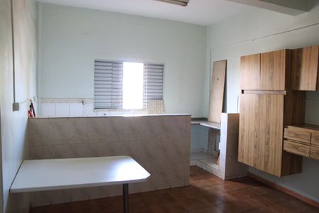 Apartamento para alugar com 100m², 2 quartos e sem vagaCozinha e Área de Serviço