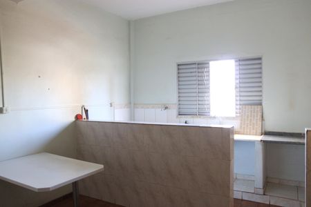 Apartamento para alugar com 100m², 2 quartos e sem vagaCozinha e Área de Serviço