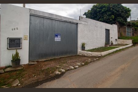 Casa para alugar com 450m², 6 quartos e 5 vagasFachada