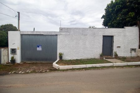 Casa para alugar com 450m², 6 quartos e 5 vagasFachada