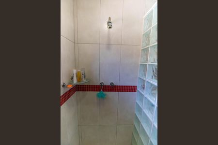 Casa de condomínio à venda com 400m², 4 quartos e 4 vagas Casa de condomínio à venda com 400m², 4 quartos e 4 vagasBanheiro da Suíte 1