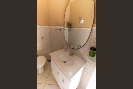 Casa de condomínio à venda com 400m², 4 quartos e 4 vagas Casa de condomínio à venda com 400m², 4 quartos e 4 vagasLavabo