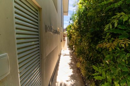 Casa de condomínio à venda com 400m², 4 quartos e 4 vagas Casa de condomínio à venda com 400m², 4 quartos e 4 vagasÁrea externa