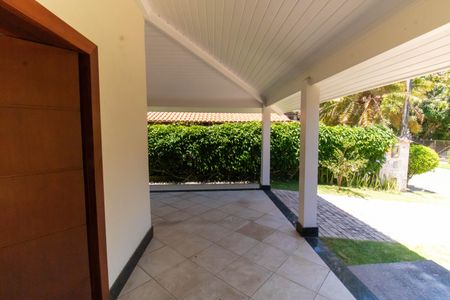 Casa de condomínio à venda com 400m², 4 quartos e 4 vagas Casa de condomínio à venda com 400m², 4 quartos e 4 vagasVaranda da Sala