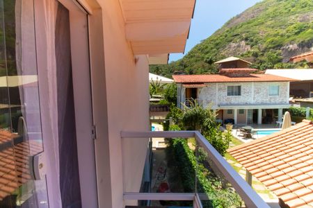 Casa de condomínio à venda com 400m², 4 quartos e 4 vagas Casa de condomínio à venda com 400m², 4 quartos e 4 vagasVaranda da Suíte 1