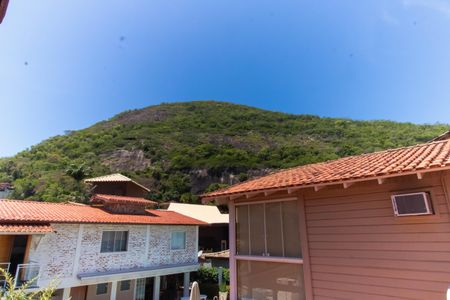 Casa de condomínio à venda com 400m², 4 quartos e 4 vagas Casa de condomínio à venda com 400m², 4 quartos e 4 vagasVista da Suíte 1