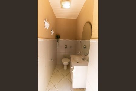 Casa de condomínio à venda com 400m², 4 quartos e 4 vagas Casa de condomínio à venda com 400m², 4 quartos e 4 vagasLavabo