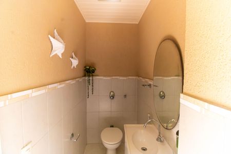 Casa de condomínio à venda com 400m², 4 quartos e 4 vagas Casa de condomínio à venda com 400m², 4 quartos e 4 vagasLavabo