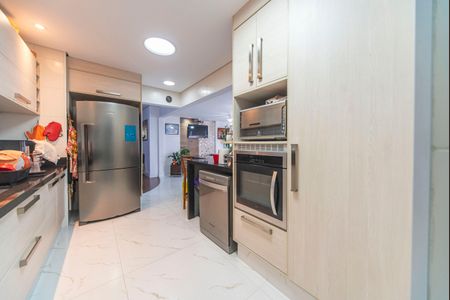 Apartamento à venda com 126m², 3 quartos e 3 vagas Apartamento à venda com 126m², 3 quartos e 3 vagasCozinha