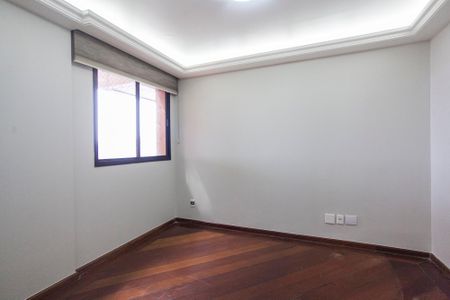 Apartamento para alugar com 263m², 3 quartos e 2 vagas Apartamento para alugar com 263m², 3 quartos e 2 vagasSala 2