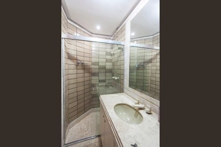 Apartamento para alugar com 263m², 3 quartos e 2 vagas Apartamento para alugar com 263m², 3 quartos e 2 vagasBanheiro Social