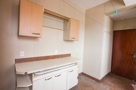 Apartamento para alugar com 263m², 3 quartos e 2 vagas Apartamento para alugar com 263m², 3 quartos e 2 vagasÁrea de Serviço