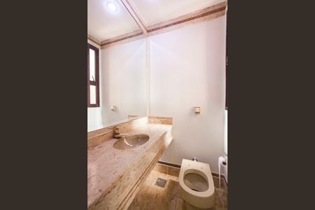 Apartamento para alugar com 263m², 3 quartos e 2 vagas Apartamento para alugar com 263m², 3 quartos e 2 vagasLavabo