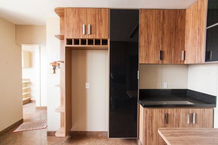 Apartamento para alugar com 263m², 3 quartos e 2 vagas Apartamento para alugar com 263m², 3 quartos e 2 vagasCozinha