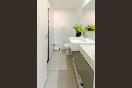 Apartamento à venda com 177m², 3 quartos e 3 vagasBanheiro social 2