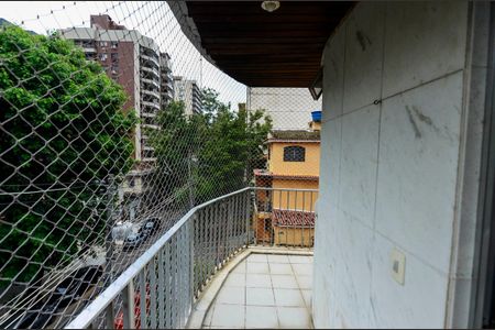 Apartamento à venda com 103m², 2 quartos e 1 vaga Apartamento à venda com 103m², 2 quartos e 1 vagaSuíte