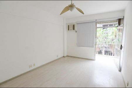 Apartamento à venda com 103m², 2 quartos e 1 vaga Apartamento à venda com 103m², 2 quartos e 1 vagaSuíte