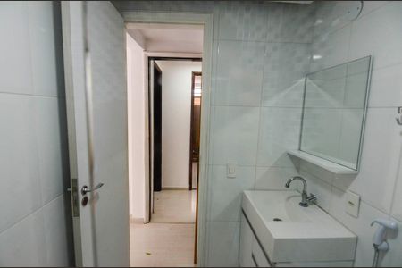 Apartamento à venda com 103m², 2 quartos e 1 vaga Apartamento à venda com 103m², 2 quartos e 1 vagaBanheiro da Suíte