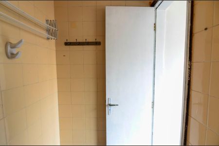 Apartamento à venda com 103m², 2 quartos e 1 vaga Apartamento à venda com 103m², 2 quartos e 1 vagaBanheiro de Serviço