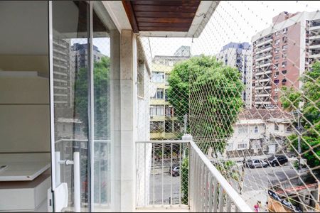 Apartamento à venda com 103m², 2 quartos e 1 vaga Apartamento à venda com 103m², 2 quartos e 1 vagaSala