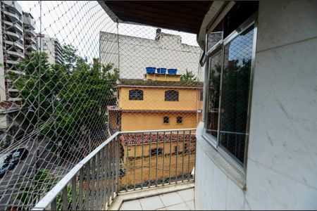 Apartamento à venda com 103m², 2 quartos e 1 vaga Apartamento à venda com 103m², 2 quartos e 1 vagaSuíte