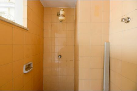 Apartamento à venda com 103m², 2 quartos e 1 vaga Apartamento à venda com 103m², 2 quartos e 1 vagaBanheiro de Serviço