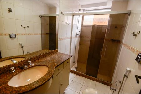 Apartamento à venda com 103m², 2 quartos e 1 vaga Apartamento à venda com 103m², 2 quartos e 1 vagaBanheiro Social