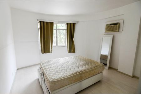 Apartamento à venda com 103m², 2 quartos e 1 vaga Apartamento à venda com 103m², 2 quartos e 1 vagaQuarto