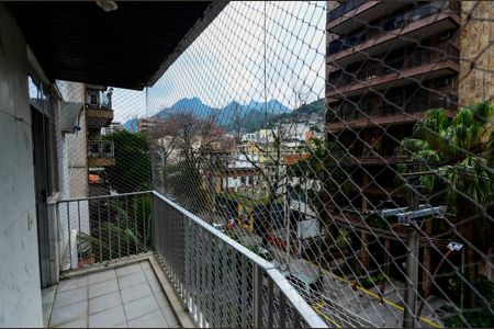 Apartamento à venda com 103m², 2 quartos e 1 vaga Apartamento à venda com 103m², 2 quartos e 1 vagaSuíte