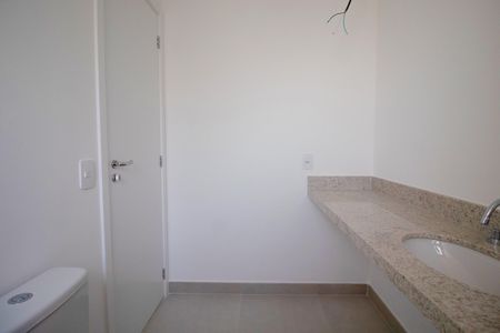 Apartamento à venda com 77m², 2 quartos e 1 vaga Apartamento à venda com 77m², 2 quartos e 1 vagaBanheiro da Suíte 1