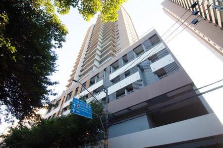 Apartamento à venda com 77m², 2 quartos e 1 vaga Apartamento à venda com 77m², 2 quartos e 1 vagaFachada