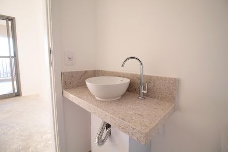 Apartamento à venda com 77m², 2 quartos e 1 vaga Apartamento à venda com 77m², 2 quartos e 1 vagaBanheiro Social