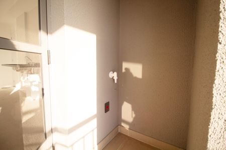 Apartamento à venda com 77m², 2 quartos e 1 vaga Apartamento à venda com 77m², 2 quartos e 1 vagaÁrea de Serviço