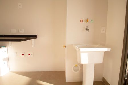 Apartamento à venda com 77m², 2 quartos e 1 vaga Apartamento à venda com 77m², 2 quartos e 1 vagaÁrea de Serviço