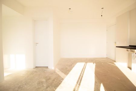 Sala de apartamento à venda com 2 quartos, 77m² em Pinheiros, São Paulo