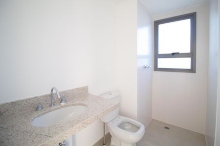 Apartamento à venda com 77m², 2 quartos e 1 vaga Apartamento à venda com 77m², 2 quartos e 1 vagaBanheiro da Suíte 2