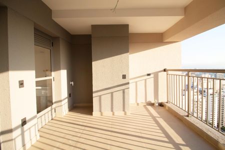 Varanda de apartamento à venda com 2 quartos, 77m² em Pinheiros, São Paulo