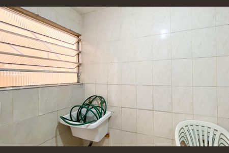 Casa à venda com 250m², 4 quartos e 2 vagas Casa à venda com 250m², 4 quartos e 2 vagasÁrea de Serviço