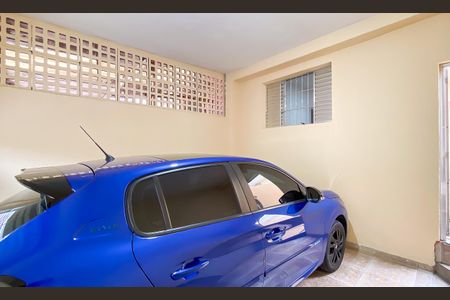 Casa à venda com 250m², 4 quartos e 2 vagas Casa à venda com 250m², 4 quartos e 2 vagasGaragem