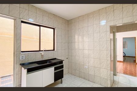 Casa à venda com 250m², 4 quartos e 2 vagas Casa à venda com 250m², 4 quartos e 2 vagasCozinha