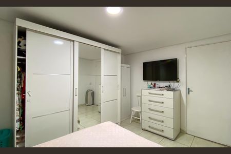 Casa à venda com 250m², 4 quartos e 2 vagas Casa à venda com 250m², 4 quartos e 2 vagasSuíte da Casa 2