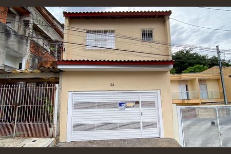 Casa à venda com 250m², 4 quartos e 2 vagas Casa à venda com 250m², 4 quartos e 2 vagasFachada
