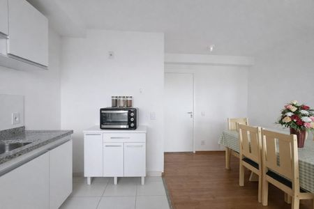 Cozinha de apartamento à venda com 2 quartos, 57m² em Padroeira, Osasco